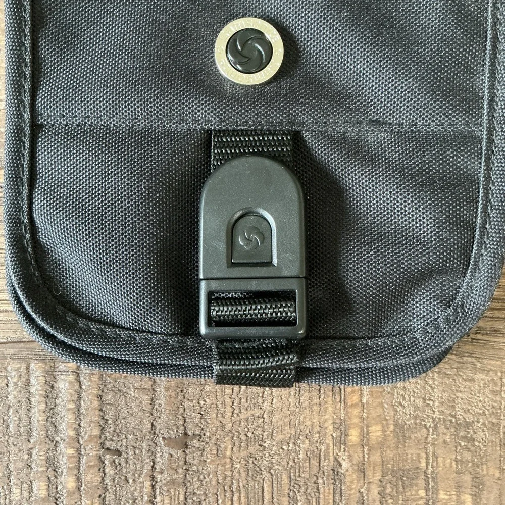 Samsonite Black Crossover Shoulder Wallet
